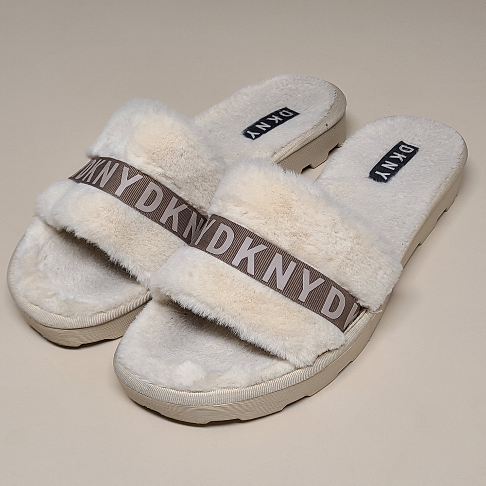 DKNY logo faux fur slide slippers size 9 1/2